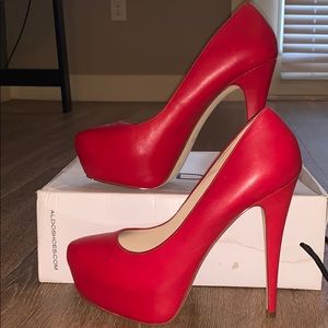 NWT Aldo Platform Closed Toe Shoe